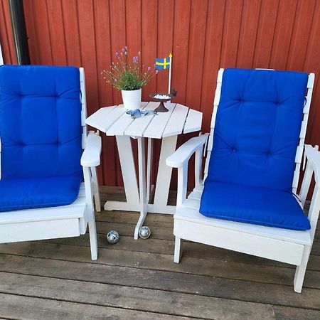 Вилла Minihus Med Stor Traedgardstomt Naera Golf Och Hav Труса Экстерьер фото