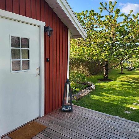 Вилла Minihus Med Stor Traedgardstomt Naera Golf Och Hav Труса Экстерьер фото