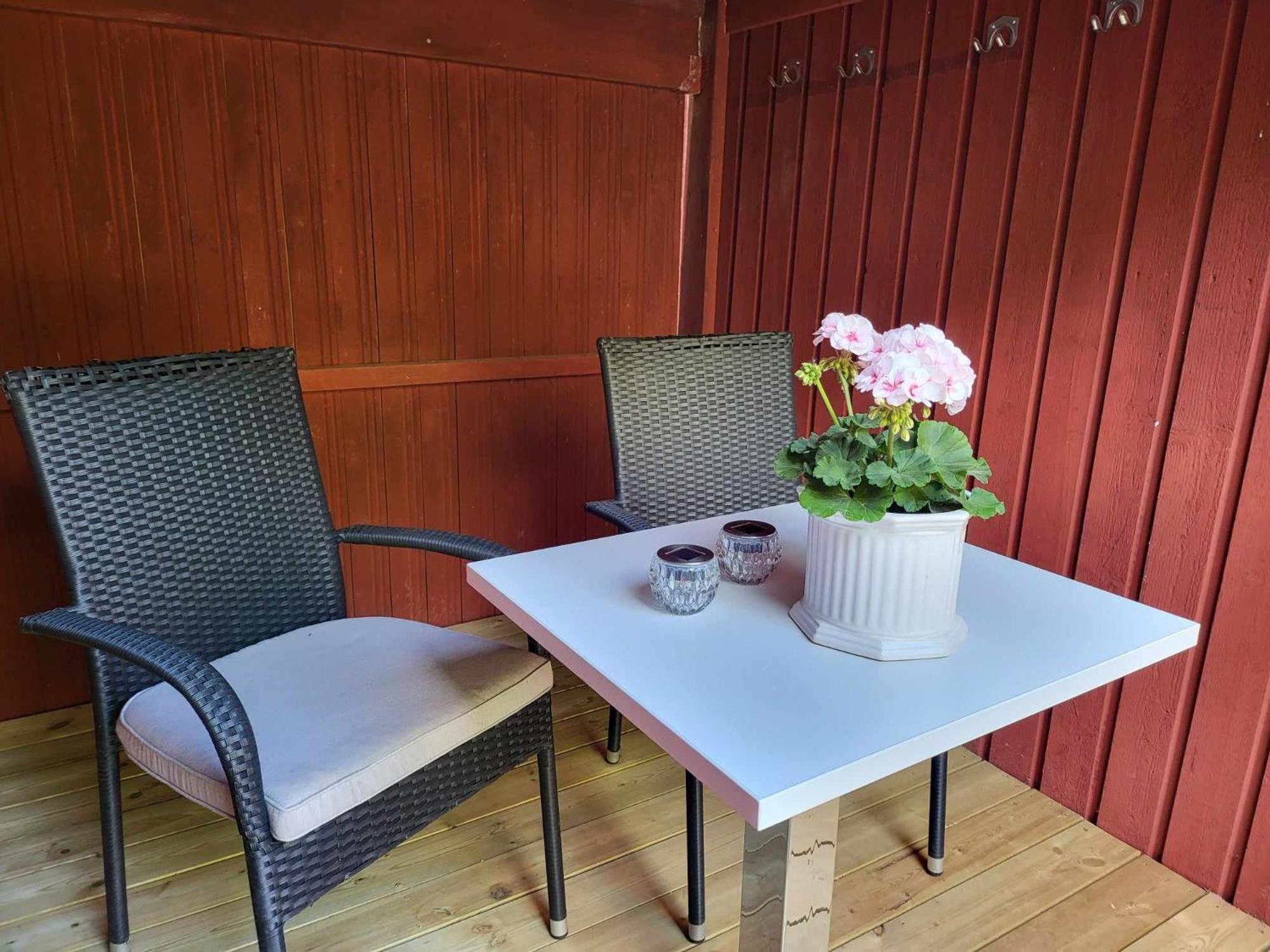 Вилла Minihus Med Stor Traedgardstomt Naera Golf Och Hav Труса Экстерьер фото